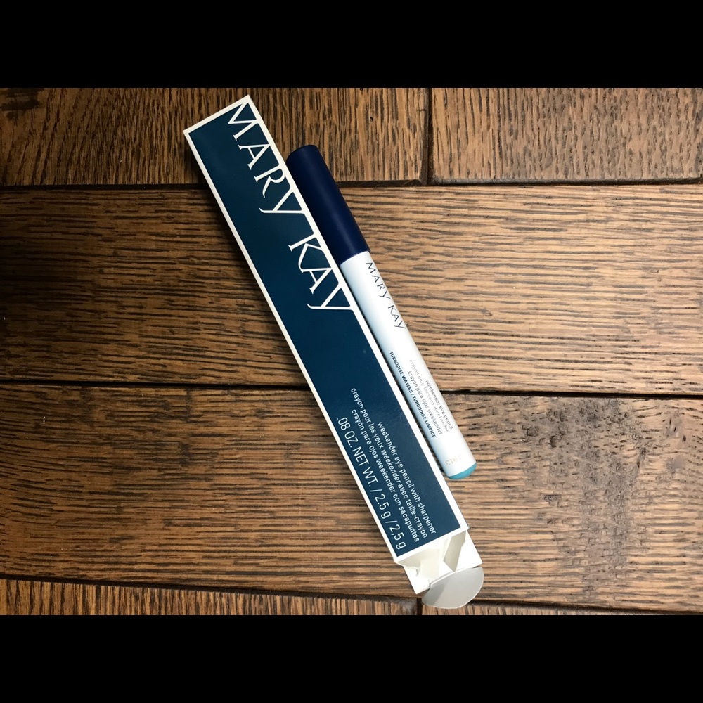 Limited Edition Mary Kay eyeliner/eyeshadow pencil